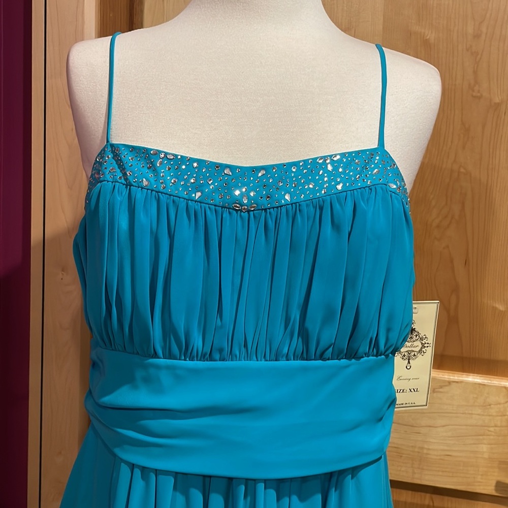 Mini Dress - Picture 2 of 3